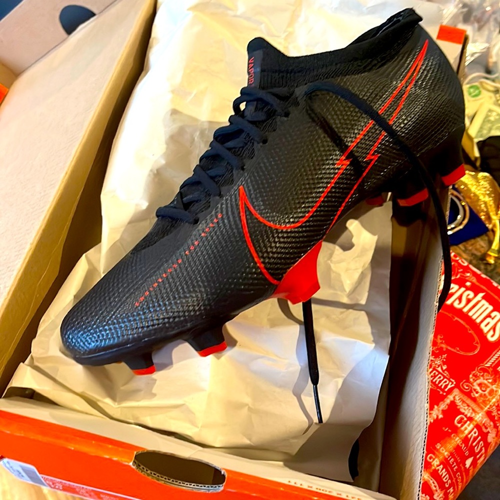 Never worn vapor13 pro